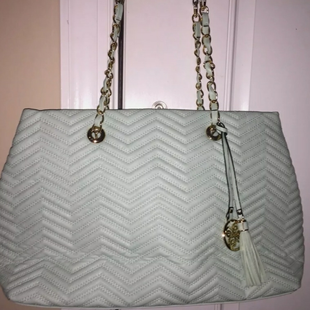 Perlina leather purse